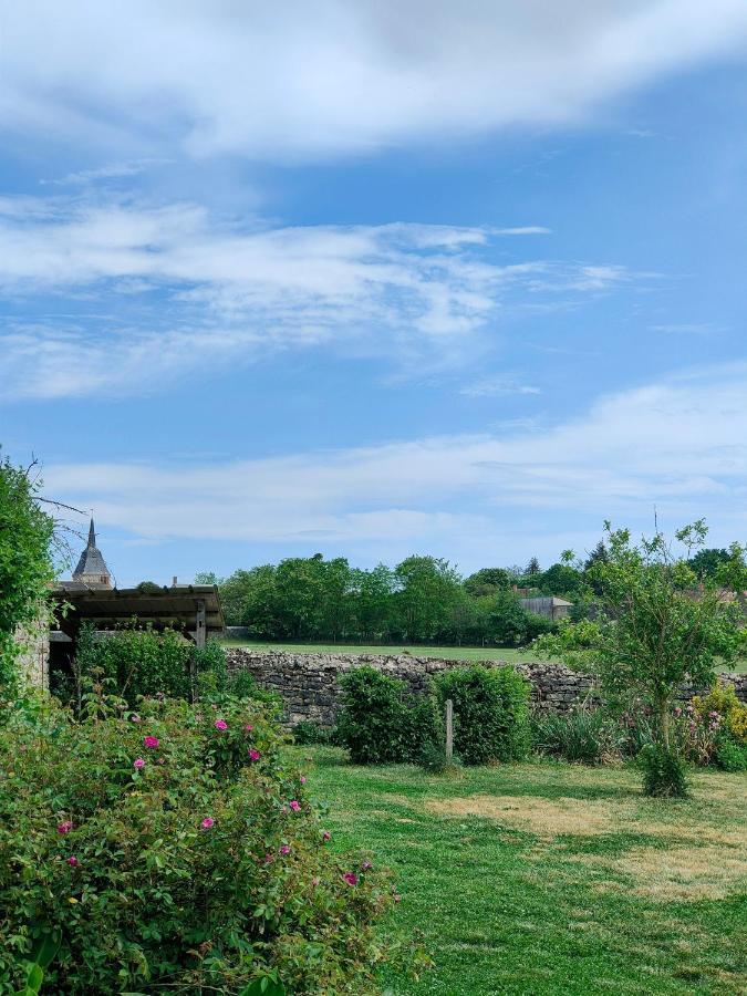 Gite De La Maison Fort Vereaux Eksteriør bilde