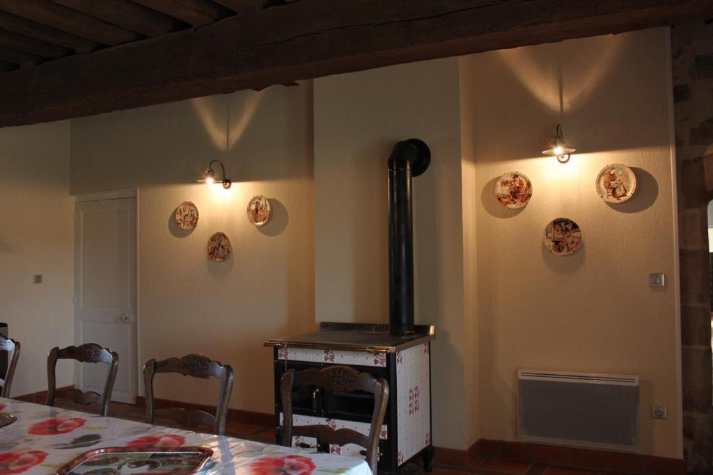 Gite De La Maison Fort Vereaux Rom bilde